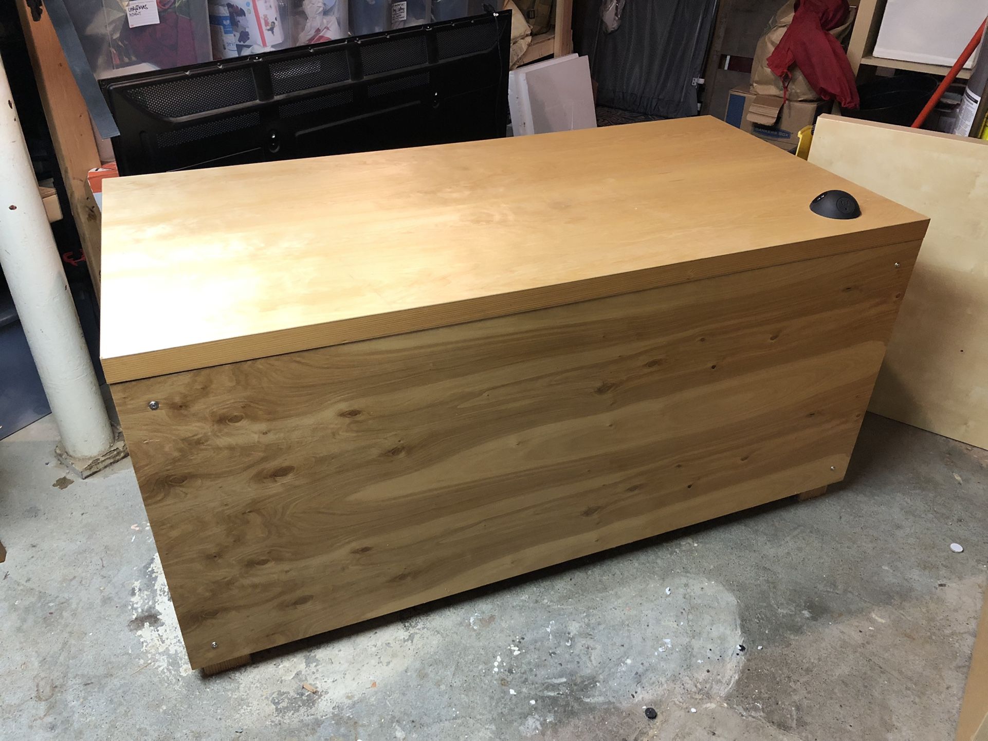 Solid Wood Computer Office Desk With Charging Port