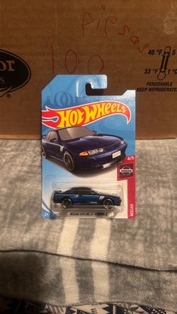 Hot wheels- Nissan