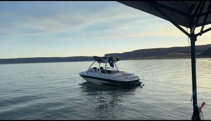 2000 Glastron gx205