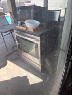 El oven ,microwave
