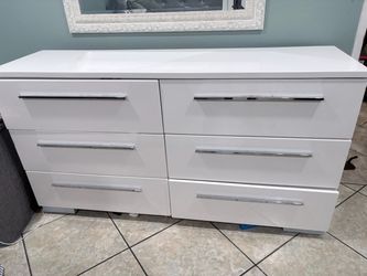White drawer