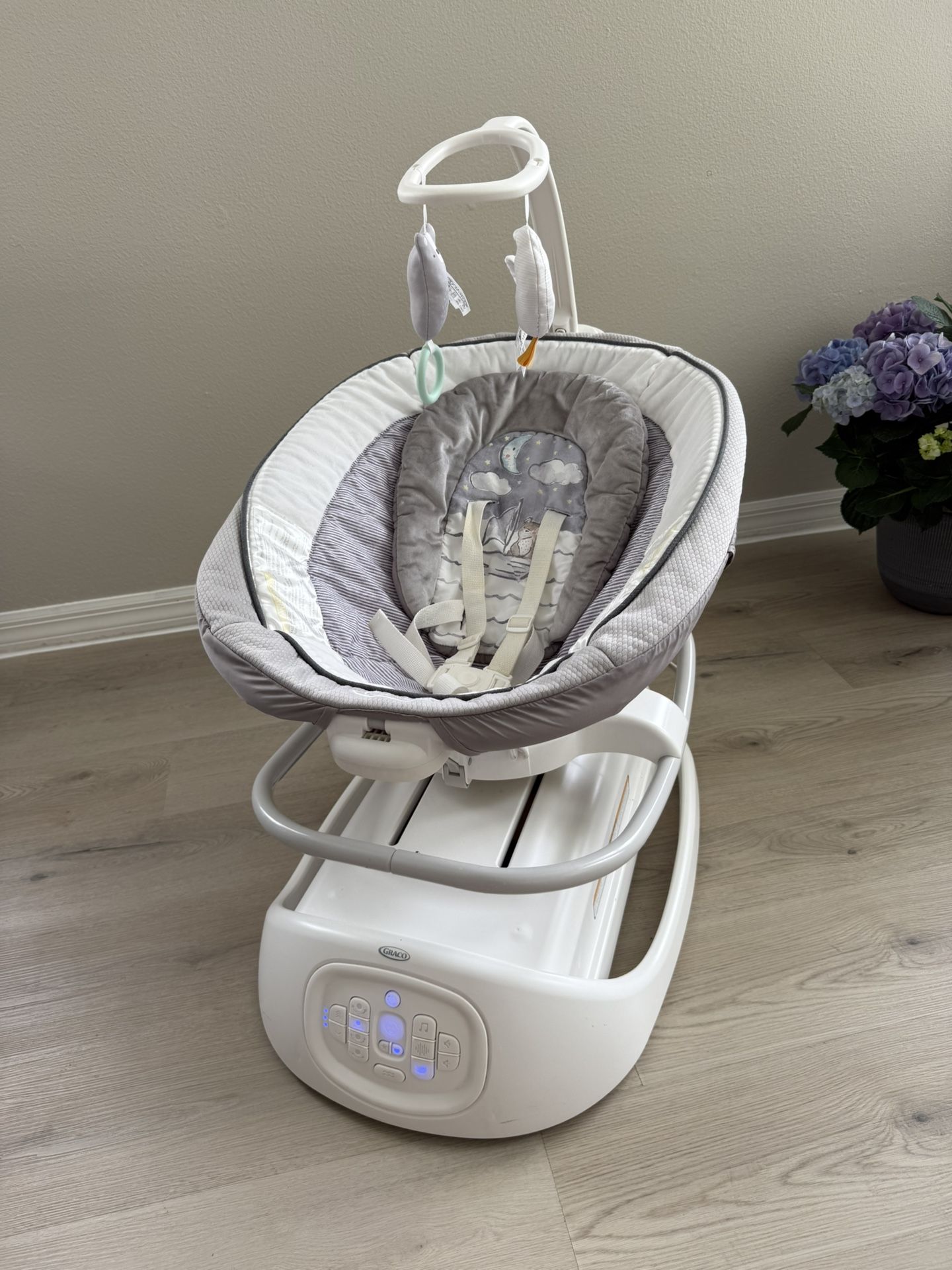Graco Sense2Soothe Baby Swing
