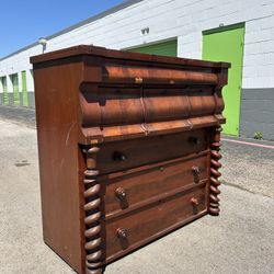 Project Antique Dresser