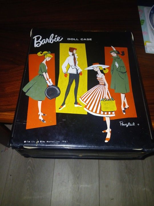 1961 Barbie Case With Doll