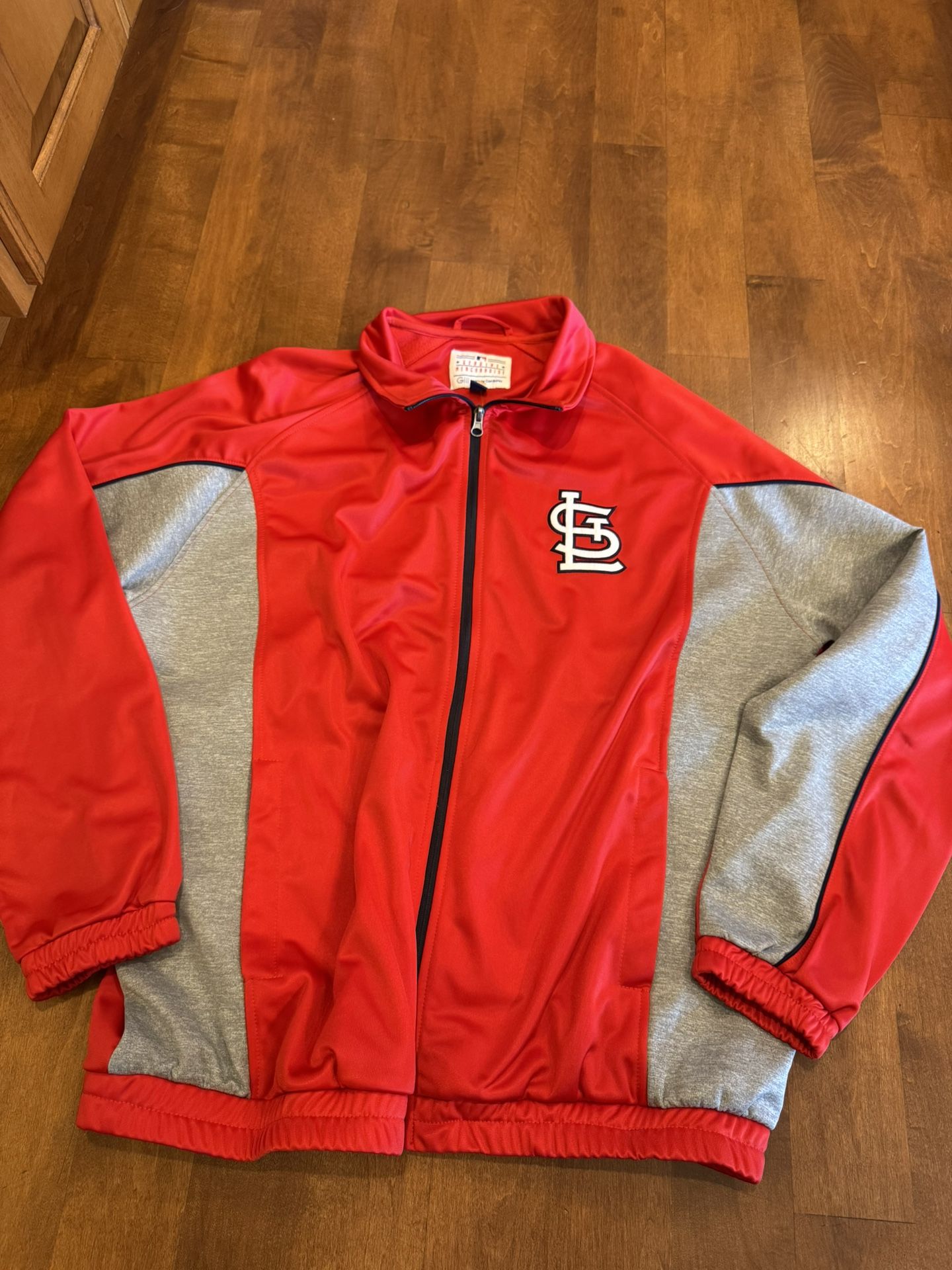 New without tags men’s St. Louis Cardinals zipper jacket shipping available