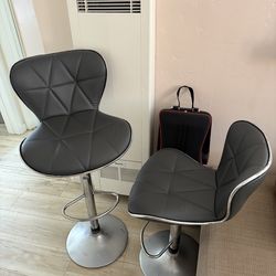 2 bar chairs
