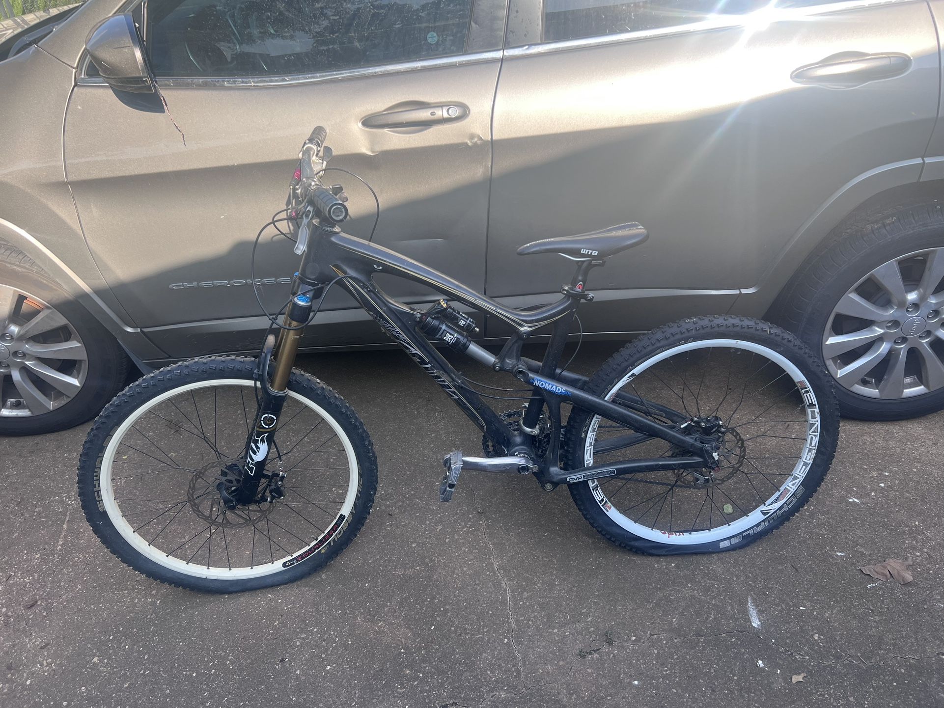 SANTA CRUZ bike