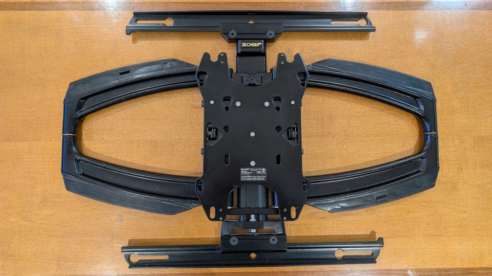 CHIEF TS525TU THINSTALL DUAL SWING ARM WALL MOUNT – 25” Extension