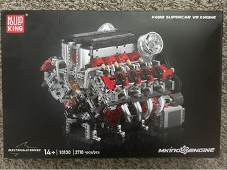 MouldKing Super Car V8 engine
