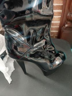 Thigh high high heels
