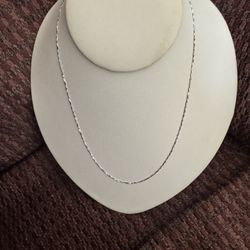 New Beautiful Diamond Cut Sterling Silver Necklace, 18"