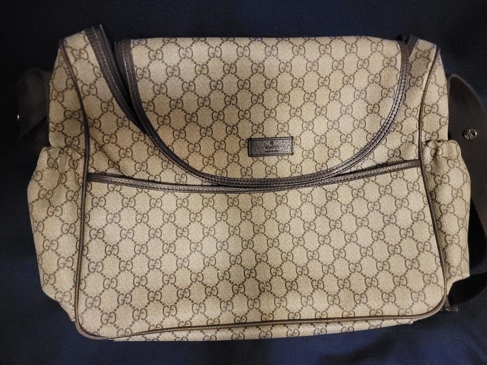 Gucci
Monogram Natural Pigskin Large Diaper Bag Beige Ebony Cocoa Dark Chocolate