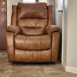 Ashley Yandel Faux Leather Lift Chair