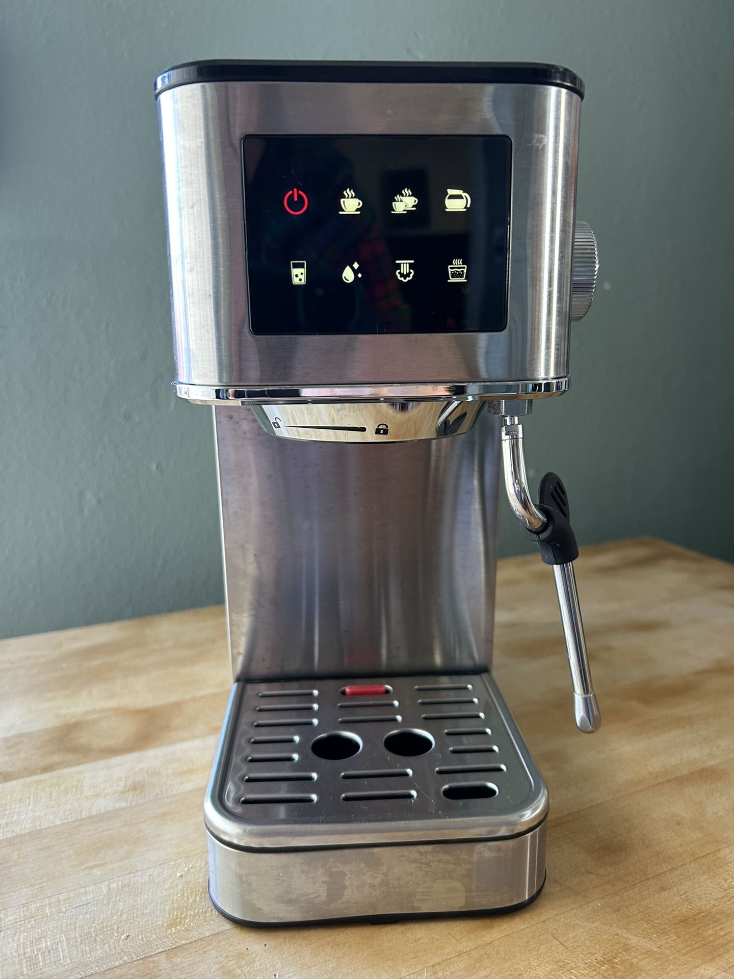 Touchscreen Stainless Steel Espresso Machine – Excellent Condition + Portafilter