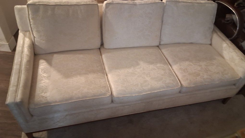 VINTAGE COUCH .......MAKE AN OFFER