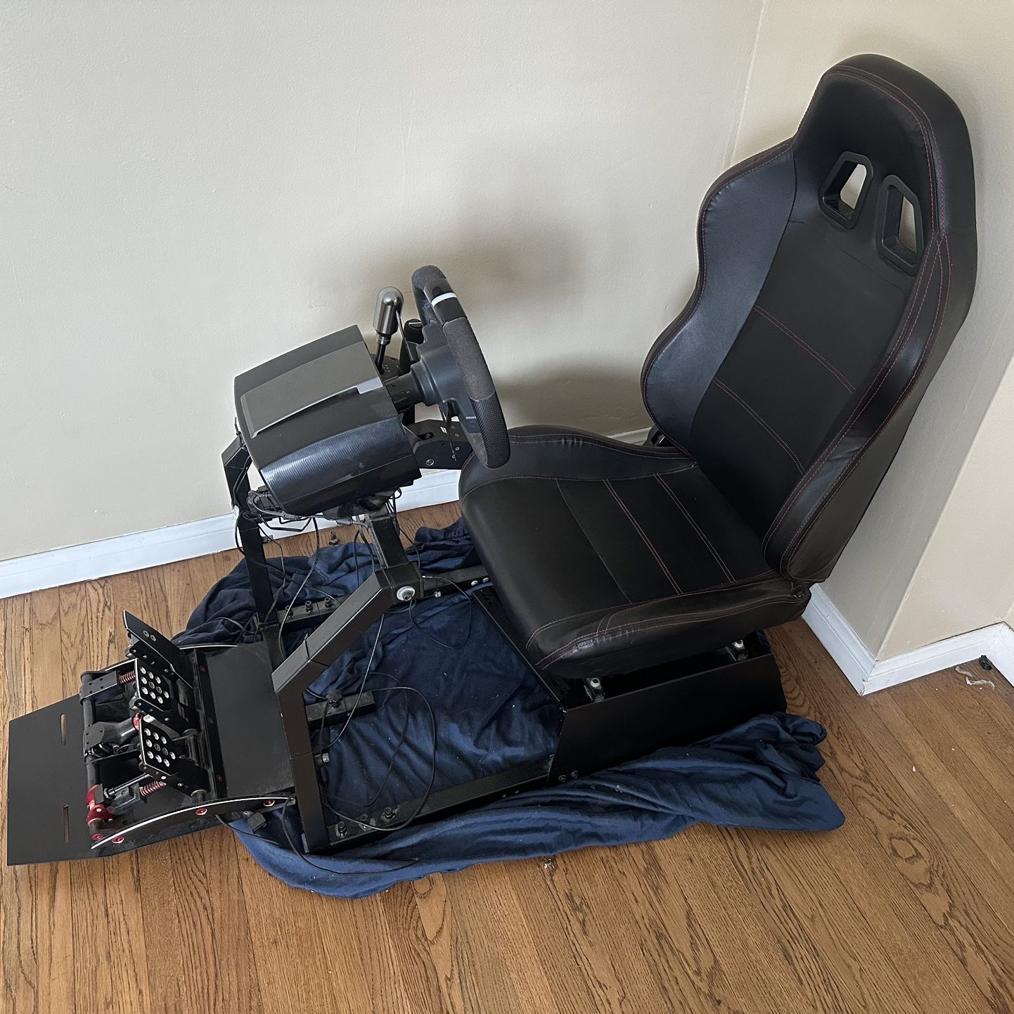 Fanatec Sim Racing Rig (Full Setup) for Sale in Long Beach, CA - OfferUp