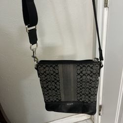 Coach $60 Cada Una