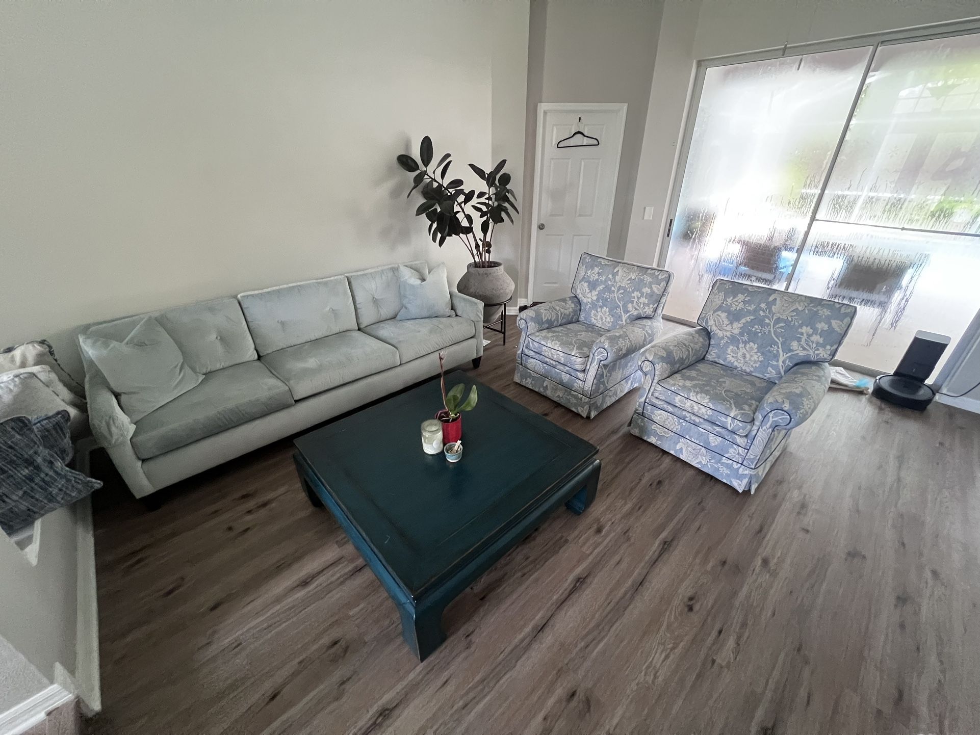 Sofa and 2 Accent Chair Set