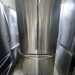 French Door Refrigerator (30in Width )