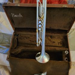 Nice Yamaha YTR2335 Trumpet  (Silver)