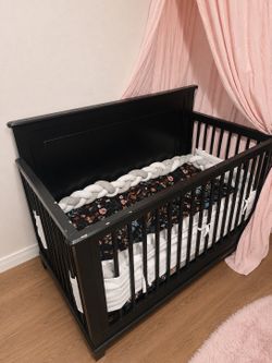 Black wood crib