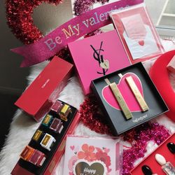 🎁❤️Luxury Perfume Sets 🎁💓 See Photos 