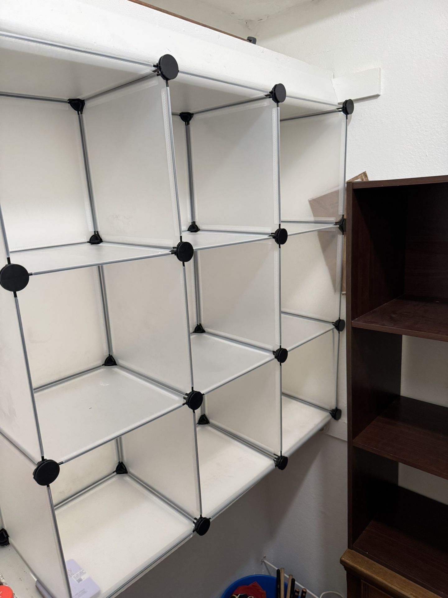 Heavy Duty White HD Contemporary Cubicle Storage