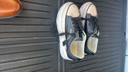 Women’s shoes