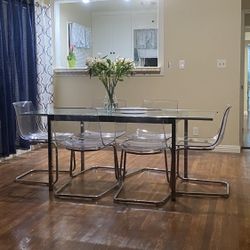 Clear Glass Table W Chrome Legs And Chairs 
