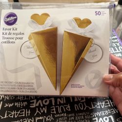 Wilton Favor Kit