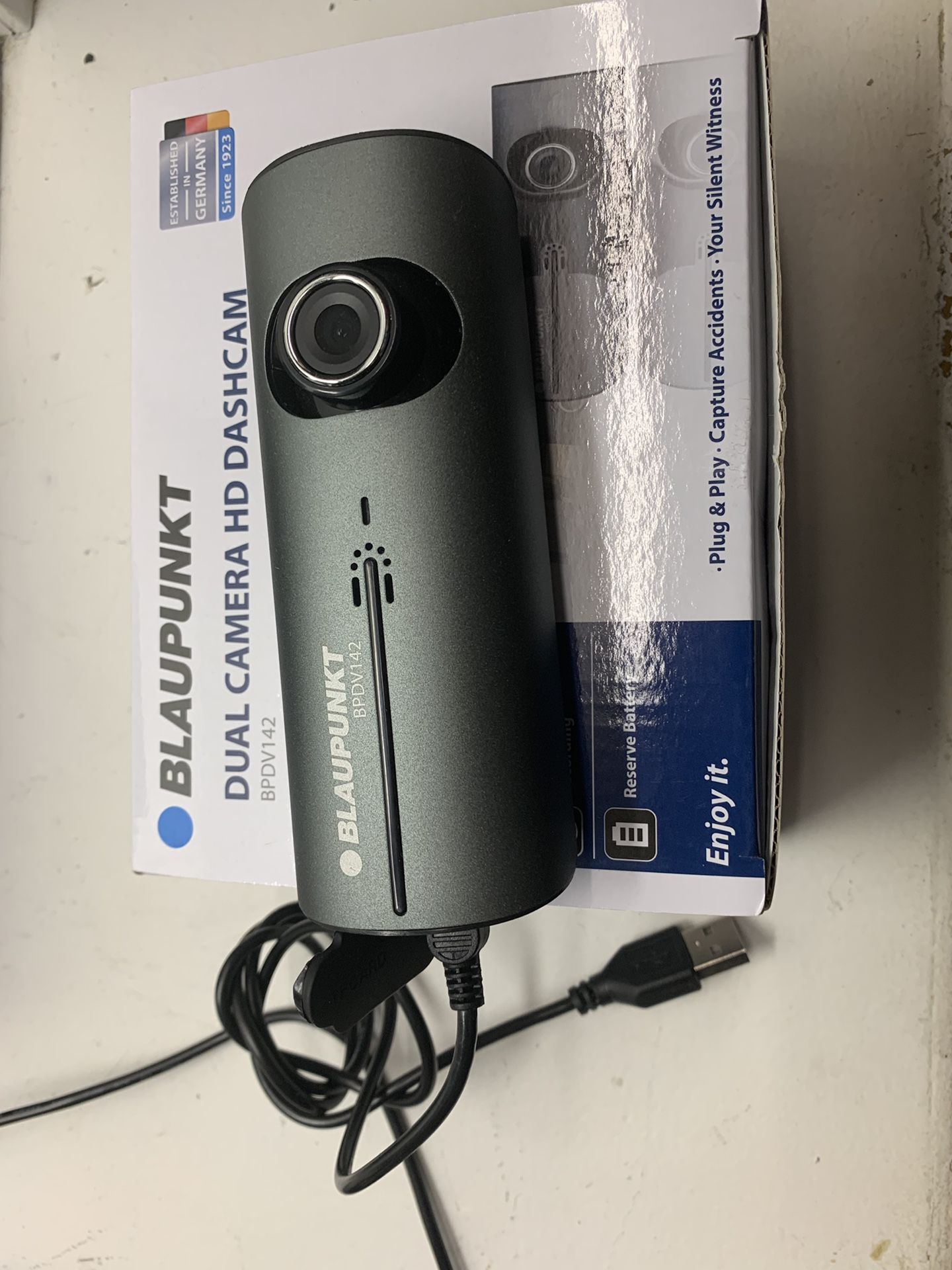 Blaunkpunkt dual dash cameras
