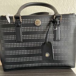 new tory burch never used with dust bag included