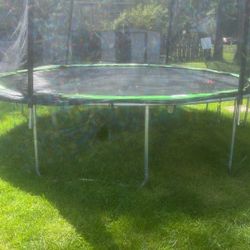 Trampoline 