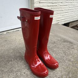 Hunter (Tall) Red Boots - Size 7