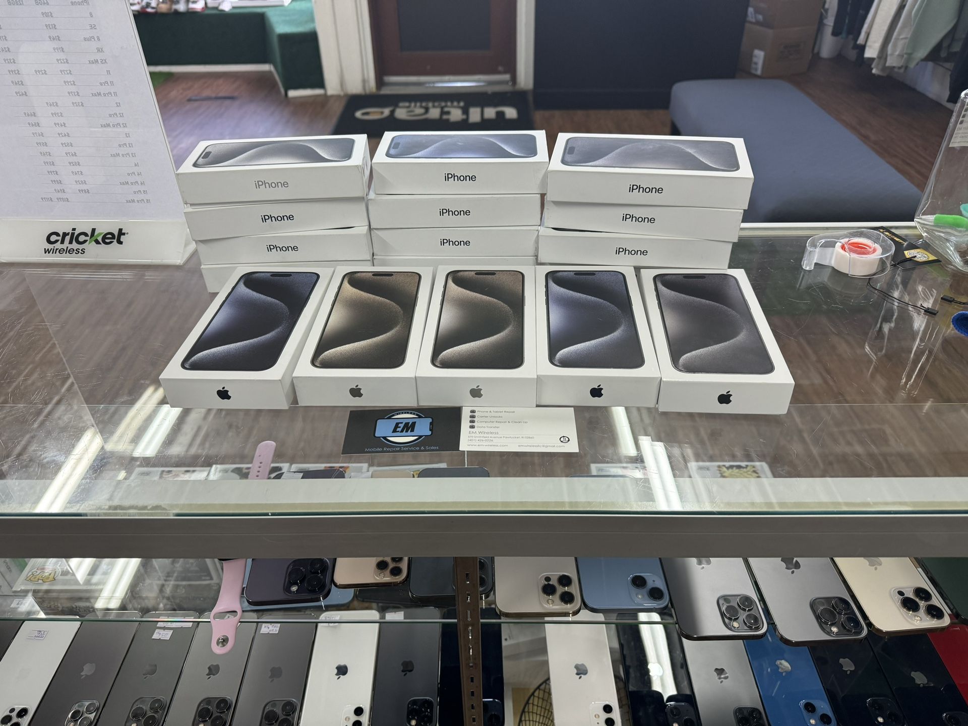 Brand New Sealed iPhone 15 Pro Max 256GB. For Verizon. Will Be Unlocked After 60 Days. Comes With One Month Of Service. No Contract!!!