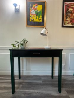 Desk - Small Space - Fully Refurbished