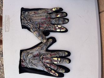 Costume Hands