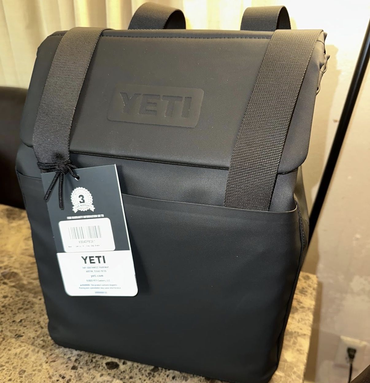 BRAND NEW YETI DAY TRIP 14 LITER COOLER TOTE