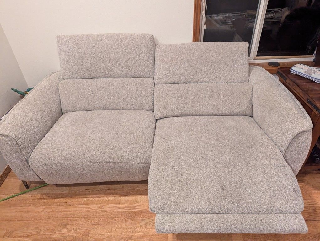 Svana Power Reclining Sofa