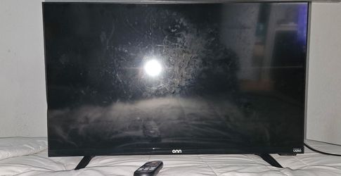40 in Hisense Roku Smart TV