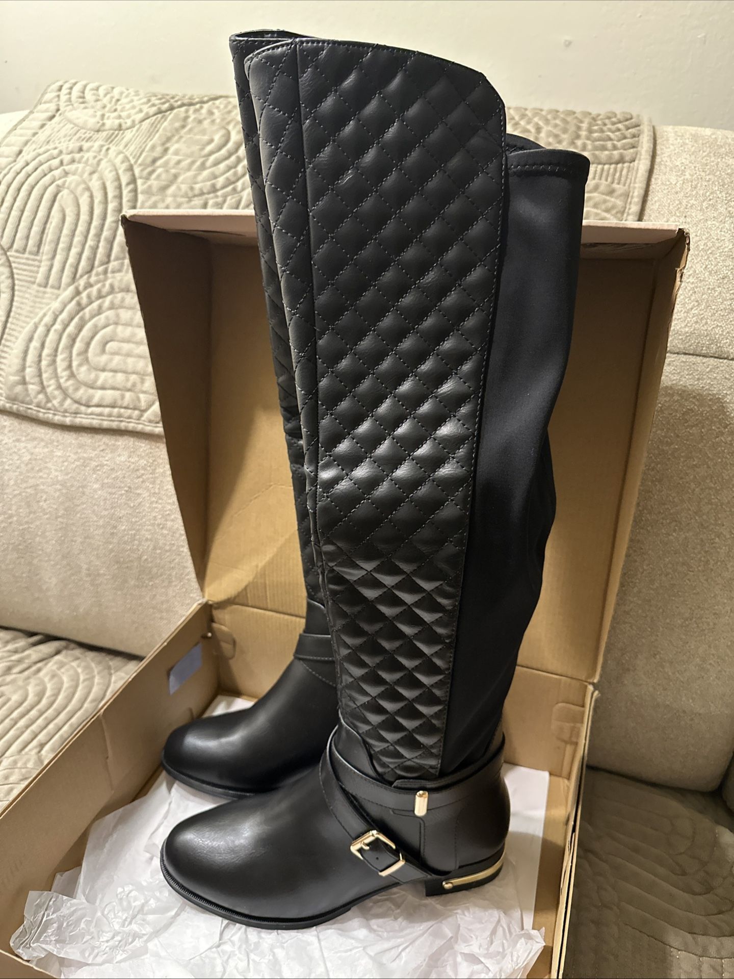Annabeth by JUSTFAB Black Quilted Faux Leather Riding Boots Sz 8.5 Buckle Accent
