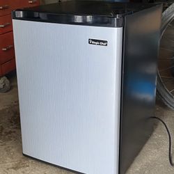 Magic Chef 2.6 cu. ft. Mini Fridge in Stainless Steel