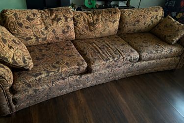Traditional Paisley Rolled-Arm Sofa