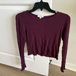 $5 for Juniors Medium Burgundy Long Sleeve Crop Top