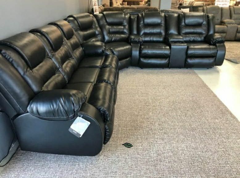 [SPECIAL] Vacherie Black Reclining Sectional