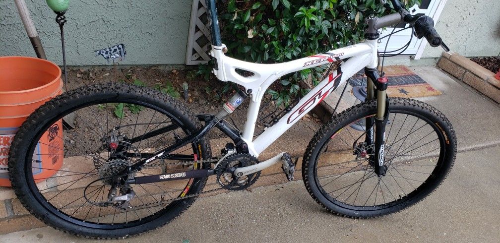 Gt xcr discount 1000 mountain bike