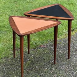 Set of 2 Walnut Arthur Umanoff Guitar Pick Triangular Nesting Tables  