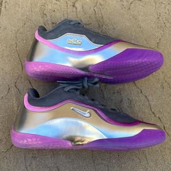 New Nike LeBron James 23 Lux Bubble boy basketball shoes men’s 7, youth 7y, women’s 8.5