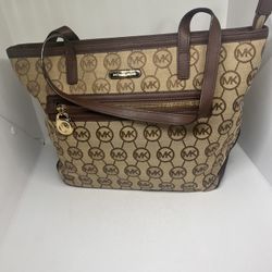 Michael Kors Vintage-Rare Signature Saffiano Leather Bag