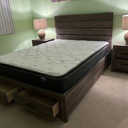 Beautiful Brand New 3pc Queen Bedroom Set 